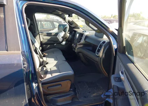 2021 Ram 1500 Big Horn 4X4 6'4 Box из США, поврежденный, VIN 1C6SRFBT7MN779812